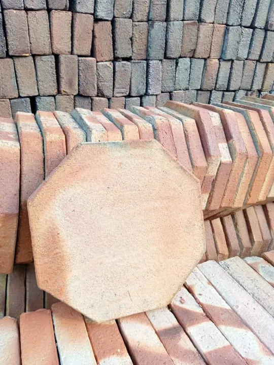 Piso octogonal de terracota